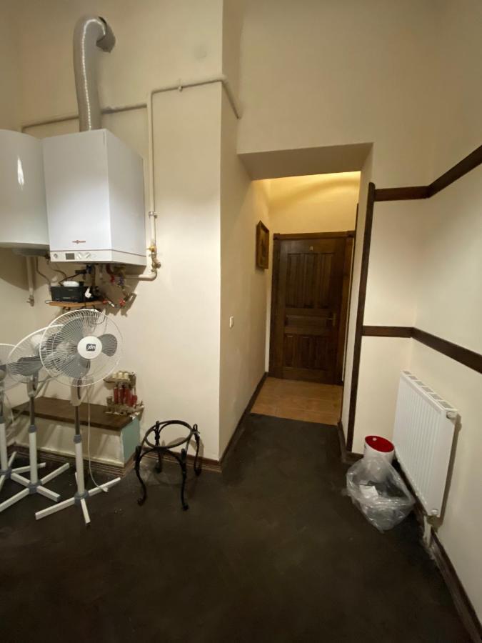 Апартаменти Королівські На Вулиці Лесі Українки 19 Lviv Buitenkant foto