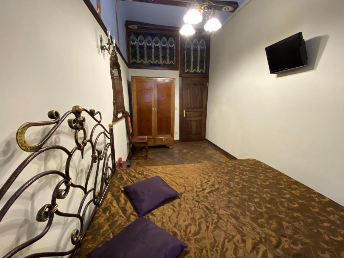 Апартаменти Королівські На Вулиці Лесі Українки 19 Lviv Buitenkant foto